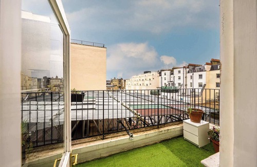 South Kensington Apartment | Apartment near Natural History Museum