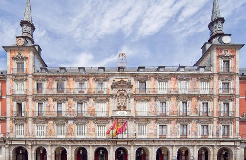 Barrio de La Latina Apartment | Apartment near Plaza Mayor, free wifi, air condition.