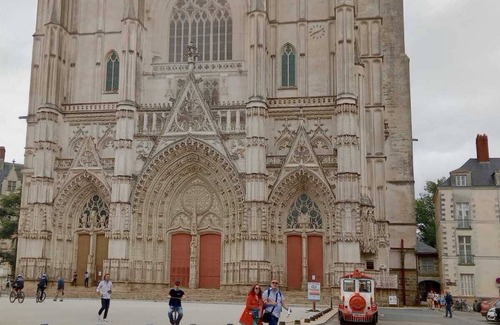Decre-Cathedrale Apartment | Apartment near the historic center