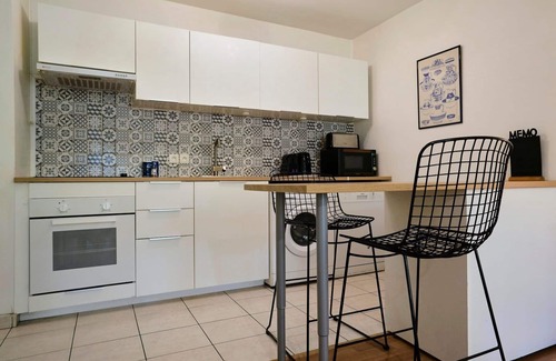 Saint-Maurice Pellevoisin Apartment | Apartment near train station with parking