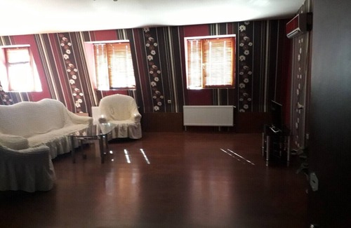 Saburtalo Apartment | Apartment, nearby park