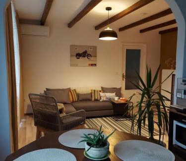 Carei Apartment | Apartment next to castle park