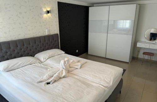 Bischofsheim Apartment | Apartment - Next to Frankfurt