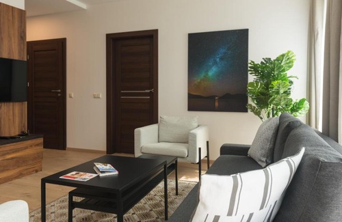 Business District Apartment | Apartment next to Panorama Mall 4