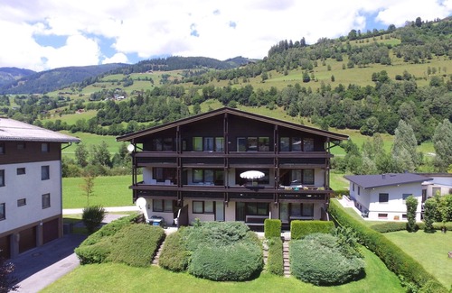 Niedernsill Apartment | Apartment Niedernsill near Ski Slopes