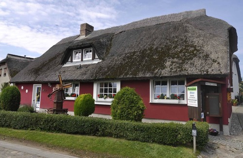 Gross Zicker Apartment | Apartment No. 05 (ground floor) -. Pension Ritter - in a quiet location of Groß Zicker