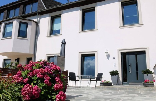 Niederemmel Apartment | Apartment no. 1 - Apartments Haus Moselstrand