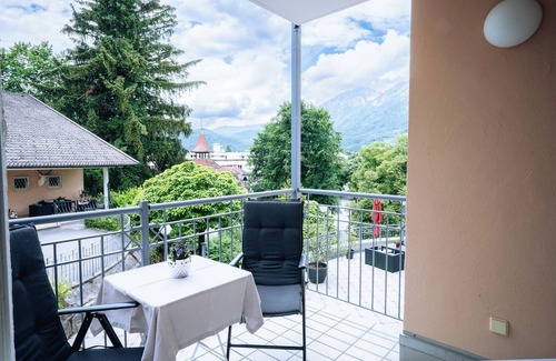 Gmain Apartment | Apartment no. 14, 42sqm, shower/WC, living/bedroom, wonderful south-facing balcony