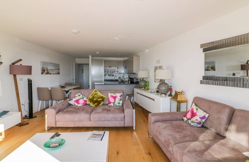 Lusty Glaze Cottage | APARTMENT NO.21, romantic, character holiday cottage in Newquay