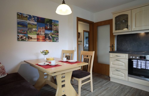 Uebersee Apartment | Apartment no. 3 with mountain view, 62m², modern furnishings and very large south/east-facing balcony