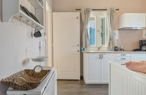 Symi Apartment | Apartment 'No 4 One Bedroom Symi Nautilus' with Sea View, Wi-Fi and Air Conditioning