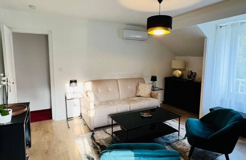 Ormoy-la-Riviere Apartment | Apartment 'Oasis Près De Paris - Piscine' with Shared Pool, Balcony and Wi-Fi