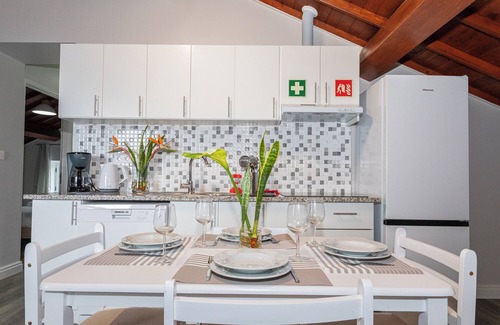 Ponta Delgada Apartment | Apartment "Oásis Fonte Grande 3" with Sea View, Terrace & Wi-Fi