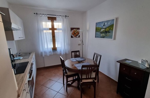 Zeltingen-Rachtig Apartment | Apartment OG - Georg's holiday home