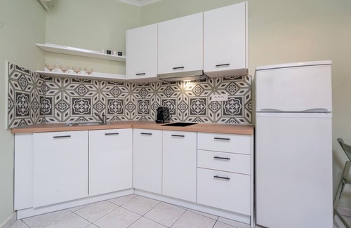 Sivota Apartment | Apartment 'Old Manor Cottage House 5' with Wi-Fi and Air Conditioning