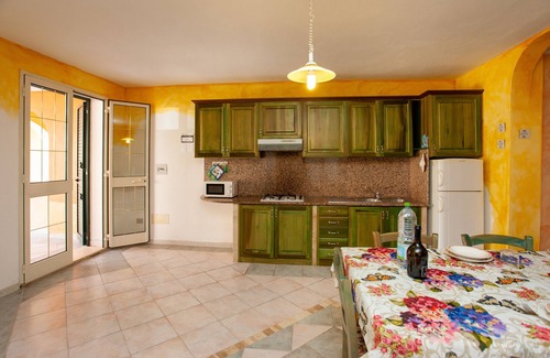 Sos Alinos Apartment | Apartment "Oleandro" with Terraces & Wi-Fi