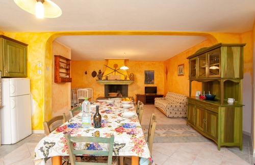 Sos Alinos Apartment | Apartment "Oleandro" with Terraces & Wi-Fi