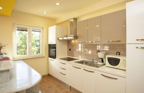 Pican Apartment | Apartment Olivia by Interhome
