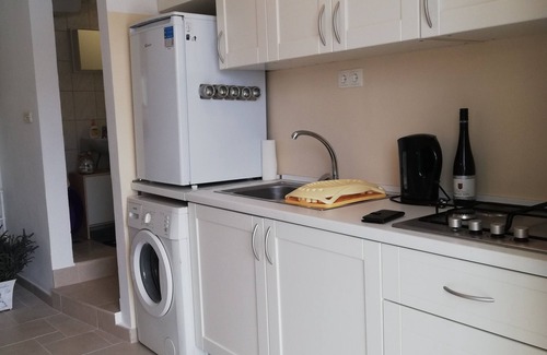 Komarna Apartment | Apartment Olly seafront large terrace with barbecue 4 sunbeds and garden