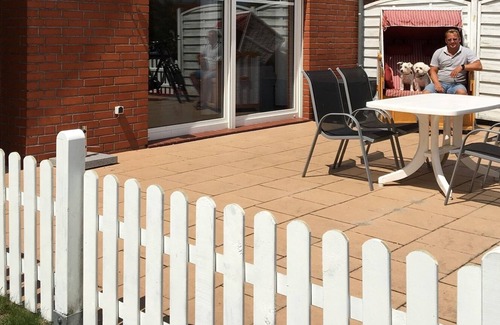 Timmel House | Apartment on a small peninsula, few minutes from the waterfront with a boat dock