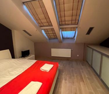 Halyts'kyi district Apartment | Apartment on Arkhipenka with Panorama View