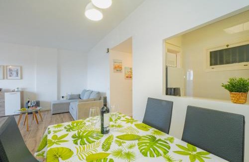 Sitio de Calahonda Apartment | Apartment on Beach Mijas