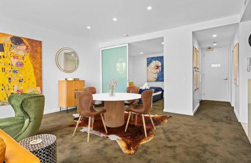 Newcastle Apartment | Apartment on Honeysuckle