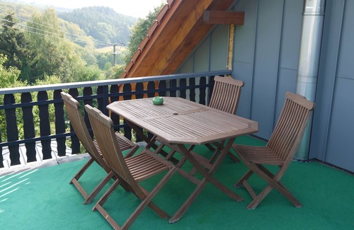 Losheim am See Apartment | Apartment on the edge of the forest in Losheim am See district Scheiden