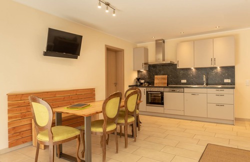 Wessling Apartment | Apartment on the horse farm! Vacation Apartment "Apple"