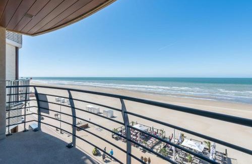 Koksijde-Bad Apartment | Apartment on Zeedijk with Stunning Sea View