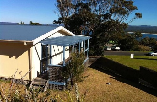 Merimbula Cottage | Apartment overlooking Merimbula Bay
