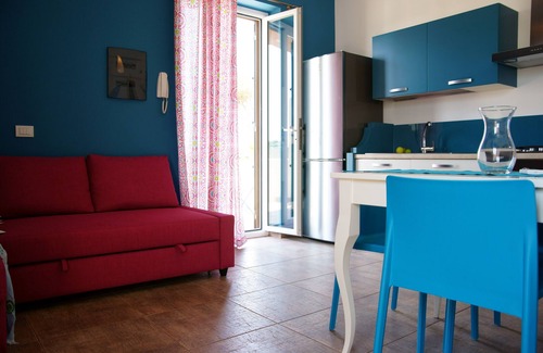 Marina di Modica Apartment | Apartment overlooking the sea with private pool
