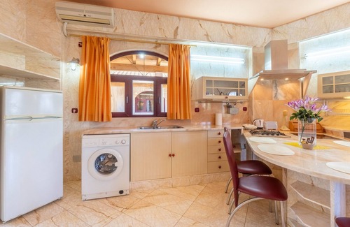 Gaios Apartment | Apartment 'Paco's Resort Family Villa 14' with Sea View, Wi-Fi and Air Conditioning