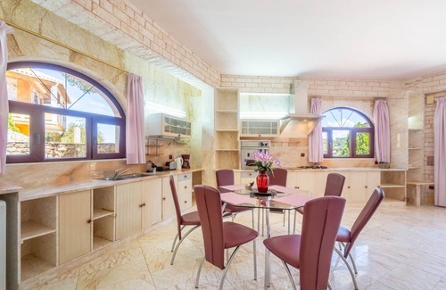 Gaios Apartment | Apartment 'Paco's Resort Family Villa 12' with Sea View, Wi-Fi and Air Conditioning