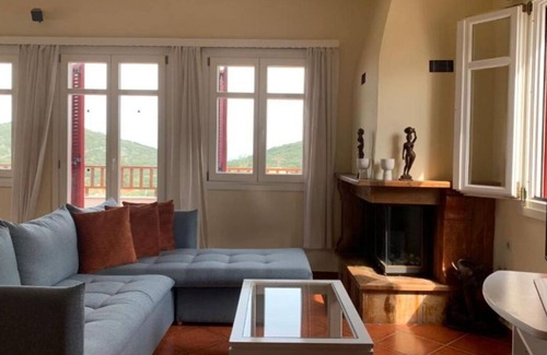 Aetos Apartment | Apartment 'Pandora Villa' with Mountain View, Wi-Fi and Air Conditioning