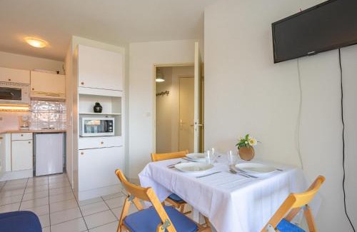 Pontaillac Apartment | Apartment Parc de Pontaillac-21 by Interhome