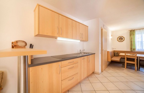 Racines Apartment | Apartment "Parigger Apt Zirbe" with Private Balcony, Shared Garden & Wi-Fi