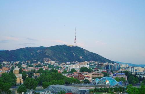 Avlabari Apartment | Apartment Paysage