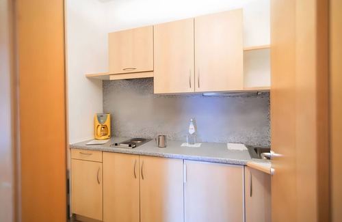 Marlengo Apartment | Apartment 'Pazeider 312' with Mountain View, Wi-Fi and Air Conditioning