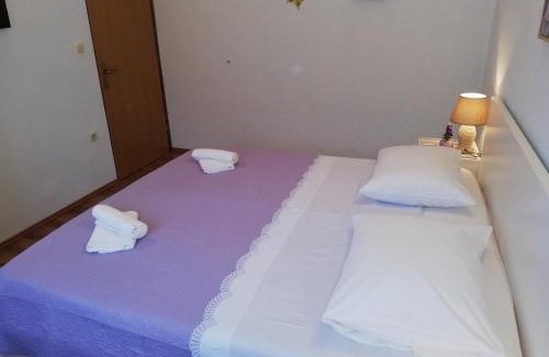 Vis Apartment | Apartment Pečarević - a holiday with a stunning view