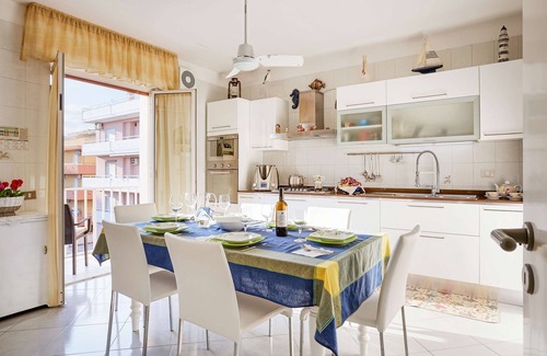 Pozzallo Apartment | Apartment "Pegaso House" with Sea View, Wi-Fi & Terrace