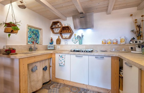 Trinita d'Agultu e Vignola Apartment | Apartment 'Perla Marina' with Balcony, Wi-Fi and Air Conditioning