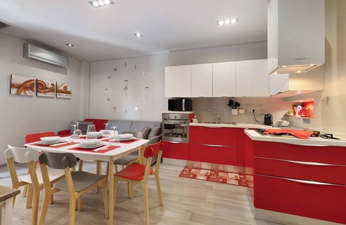 Savona Apartment | Apartment 'Perla Marina Savona' with Sea View, Wi-Fi and Air Conditioning