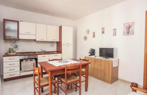Sarroch Apartment | Apartment “Piano Terra” close to the Beach with A/C, Veranda & Garden