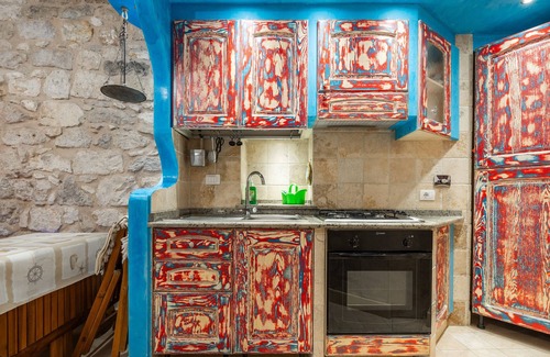 Carloforte Apartment | Apartment 'Piccolo Rifugio' with Air Conditioning
