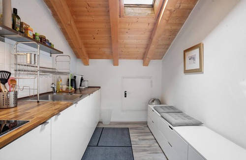 Weissbach an der Alpenstrasse Apartment | Apartment 'Place In The Bavarian Mountains' with Mountain View, Private Garden and Wi-Fi