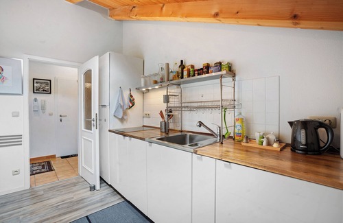 Weissbach an der Alpenstrasse Apartment | Apartment 'Place In The Bavarian Mountains' with Mountain View, Private Garden and Wi-Fi