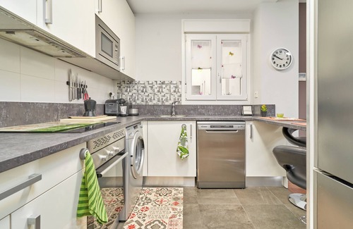 Motril Apartment | Apartment "Playa Granada Golf" with Mountain View, Shared Pool & Wi-Fi