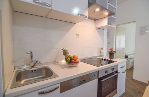 Podglavica Apartment | Apartment Pocrnja (29541-A1) - Rogoznica