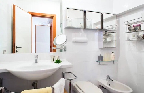 Portisco Apartment | Apartment "Portisco Retreat" on the Sea with Sea View, A/C, Wi-Fi & Terrace